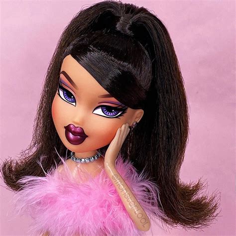Kylie Jenner's <b>Bratz</b> Collaboration Proves She's One of "The Girls With a Passion for Fashion": Six Mini <b>Bratz</b> dolls are set to release today, each sporting an iconic Kylie Jenner <b>look</b>. . Looking bratz